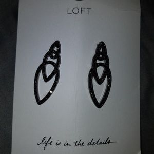 Loft black elegant earrings